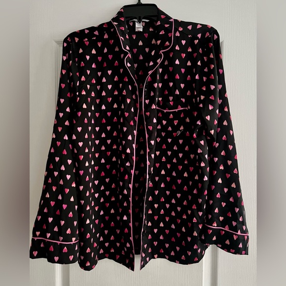 Victorias Secret Valentine’s Day hearts pajama’s - Picture 1 of 2